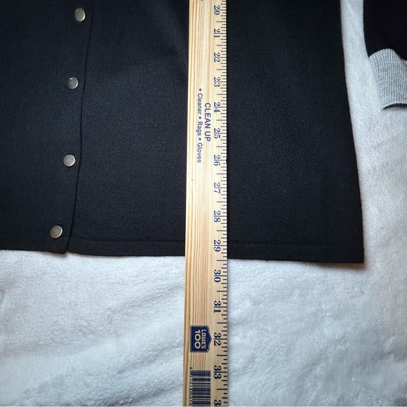 Red Woman Black & Grey Elbow Patch Cardigan with Metal Buttons Size 2X - Picture 9 of 12